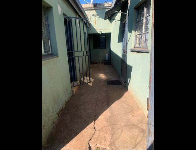 6 BEDROOM HOUSE FOR SALE IN SEDIBENG